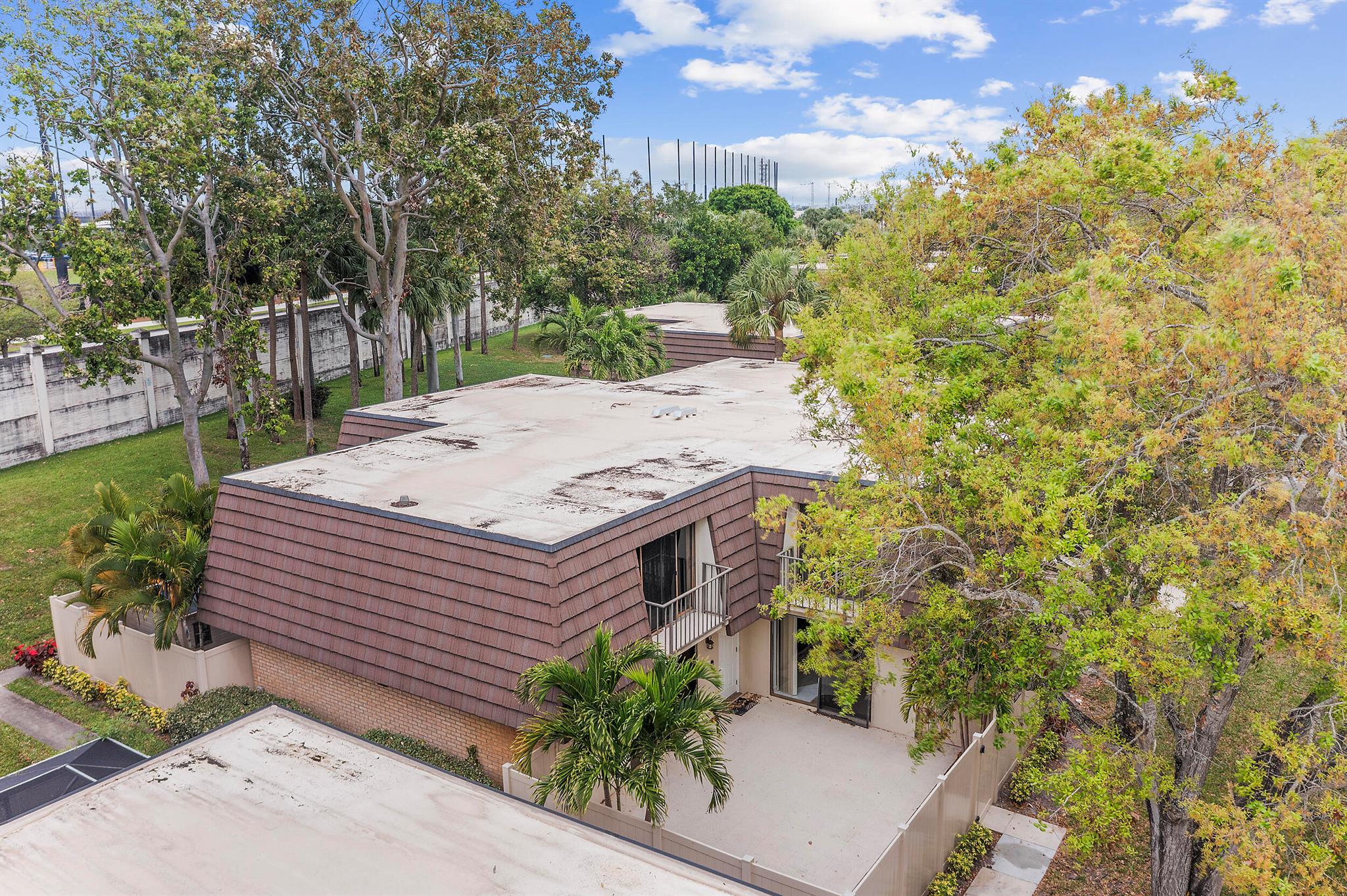 HERITAGE VILLAGE OF P B L - Residential