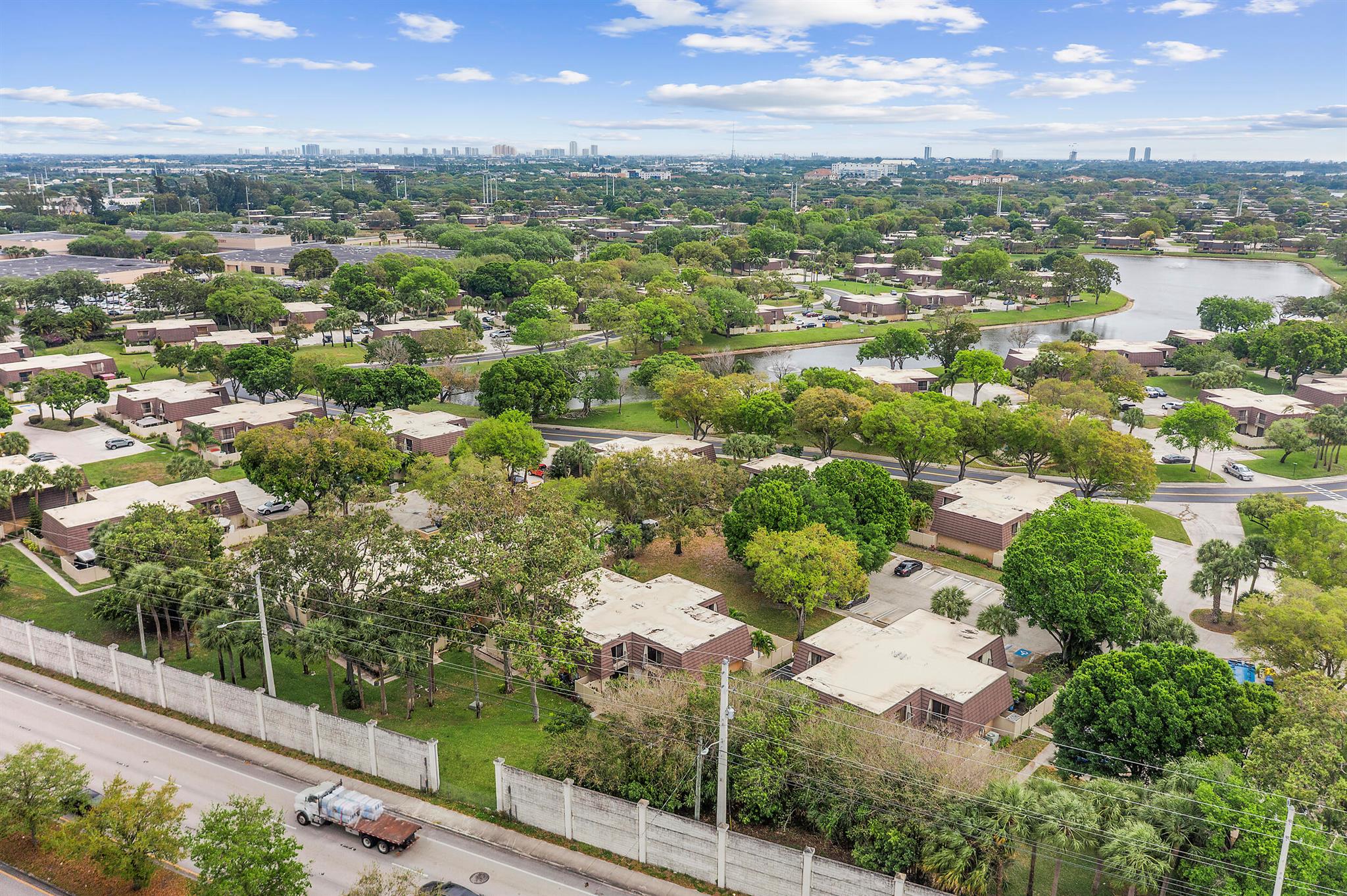 HERITAGE VILLAGE OF P B L - Residential