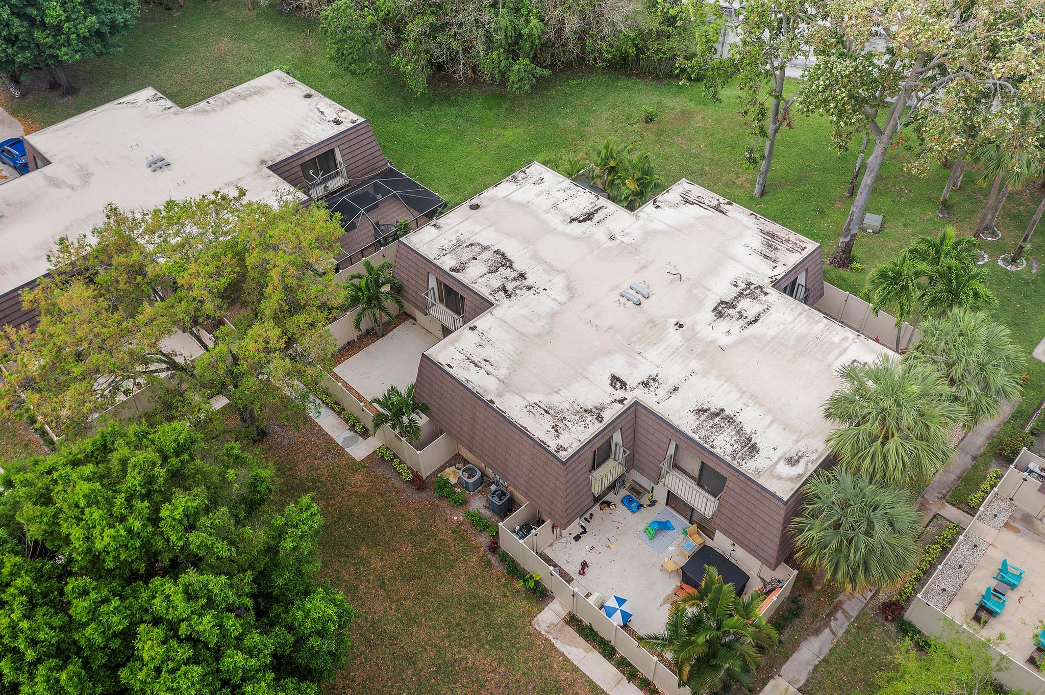 HERITAGE VILLAGE OF P B L - Residential