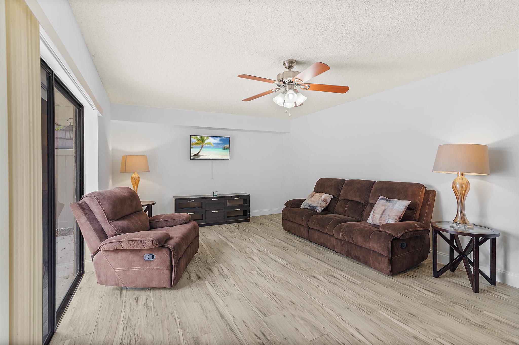 HERITAGE VILLAGE OF P B L - Residential