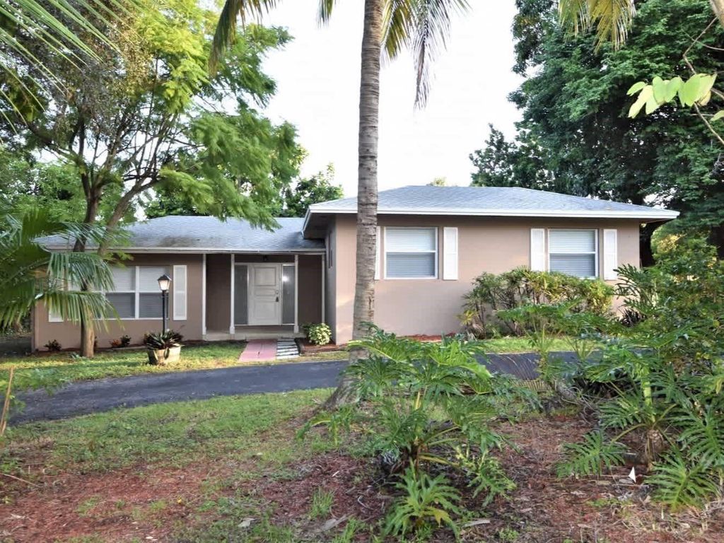 Photo of 101 Avocado Road, Delray Beach, FL 33444 (MLS # F10477675)