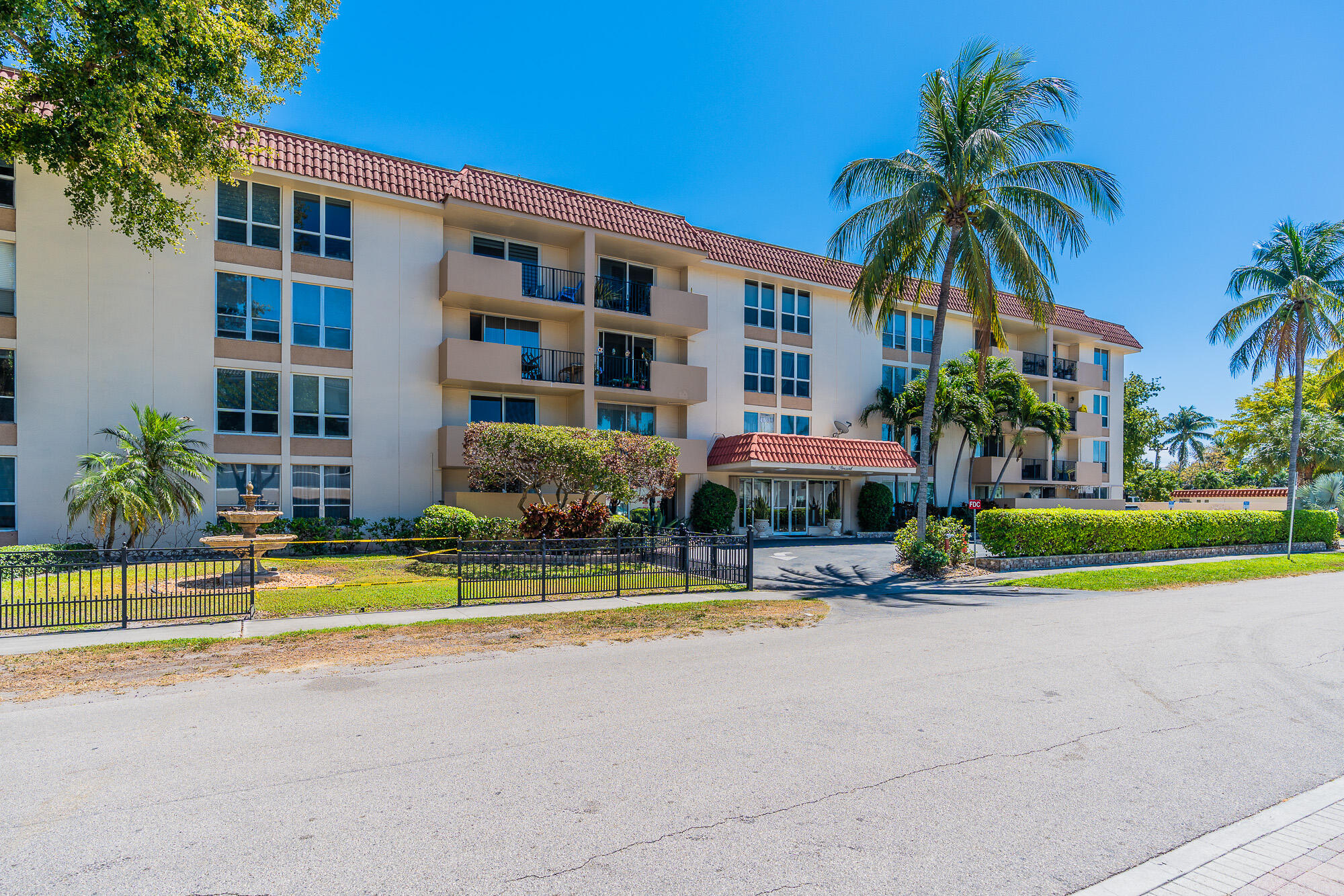 BOCA VIEW CONDO - Residential Lease