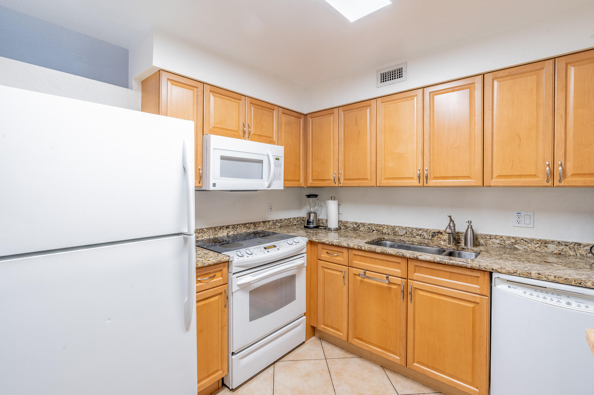 BOCA VIEW CONDO - Residential Lease