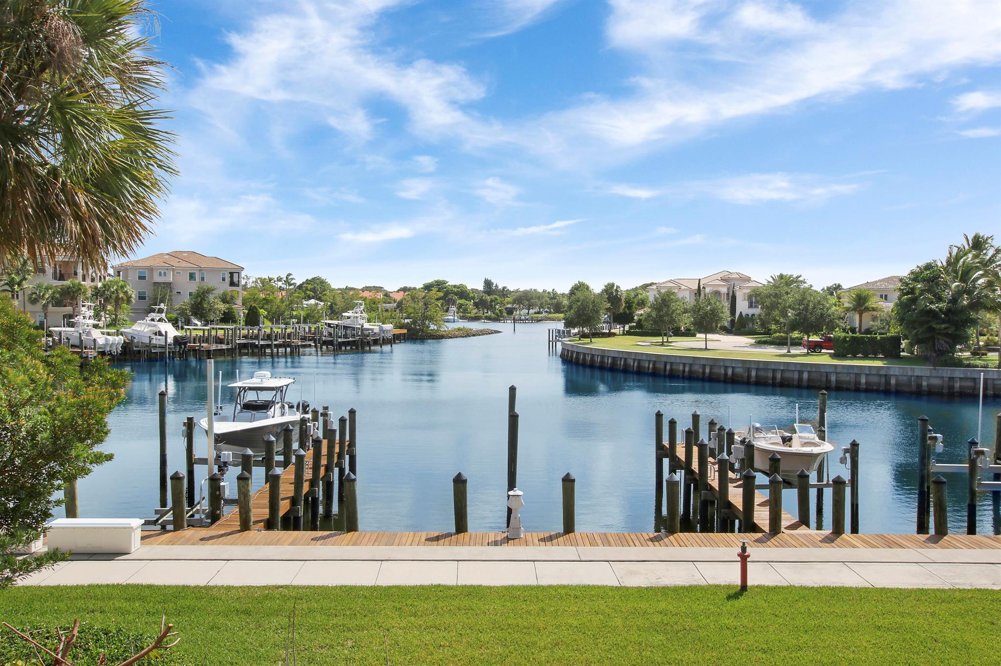 A boater's paradise with the convenience of low maintenance living. This very desirable location offers all the conveniences of coastal living, Juno's beaches just minutes away by bicycle or a jog, the ease of having your boat in your backyard, and this home offers all of these intangibles. The unit is being offered fully turnkey furnished and ready for its new home owner. Unit comes with deeded slip that can accommodate up to 50' boat and currently has a 14,000 lbs lift.