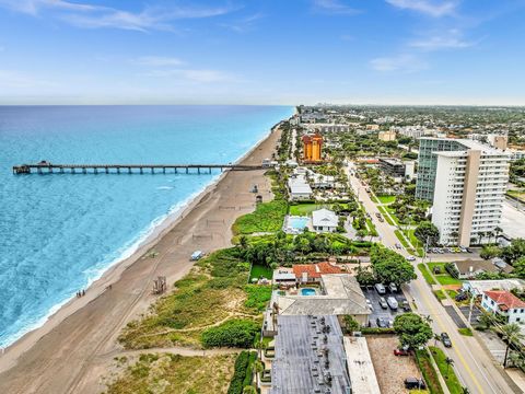 A home in Deerfield Beach