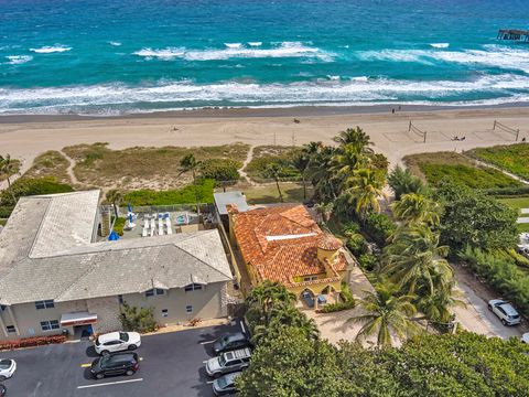 A home in Deerfield Beach