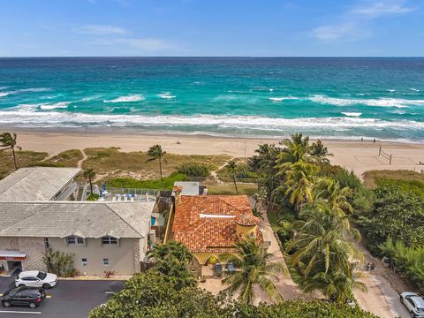 A home in Deerfield Beach