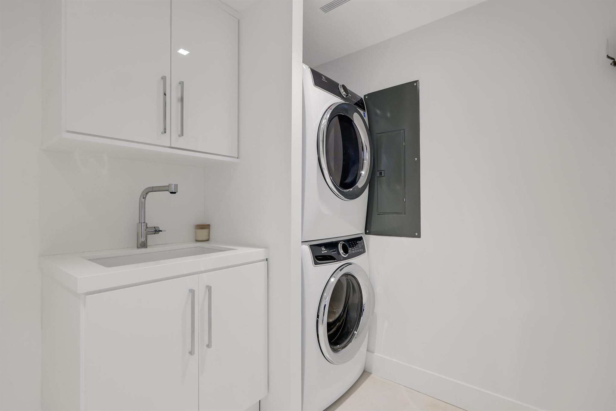 TWENTY ONE HUNDRED CONDO - Residential