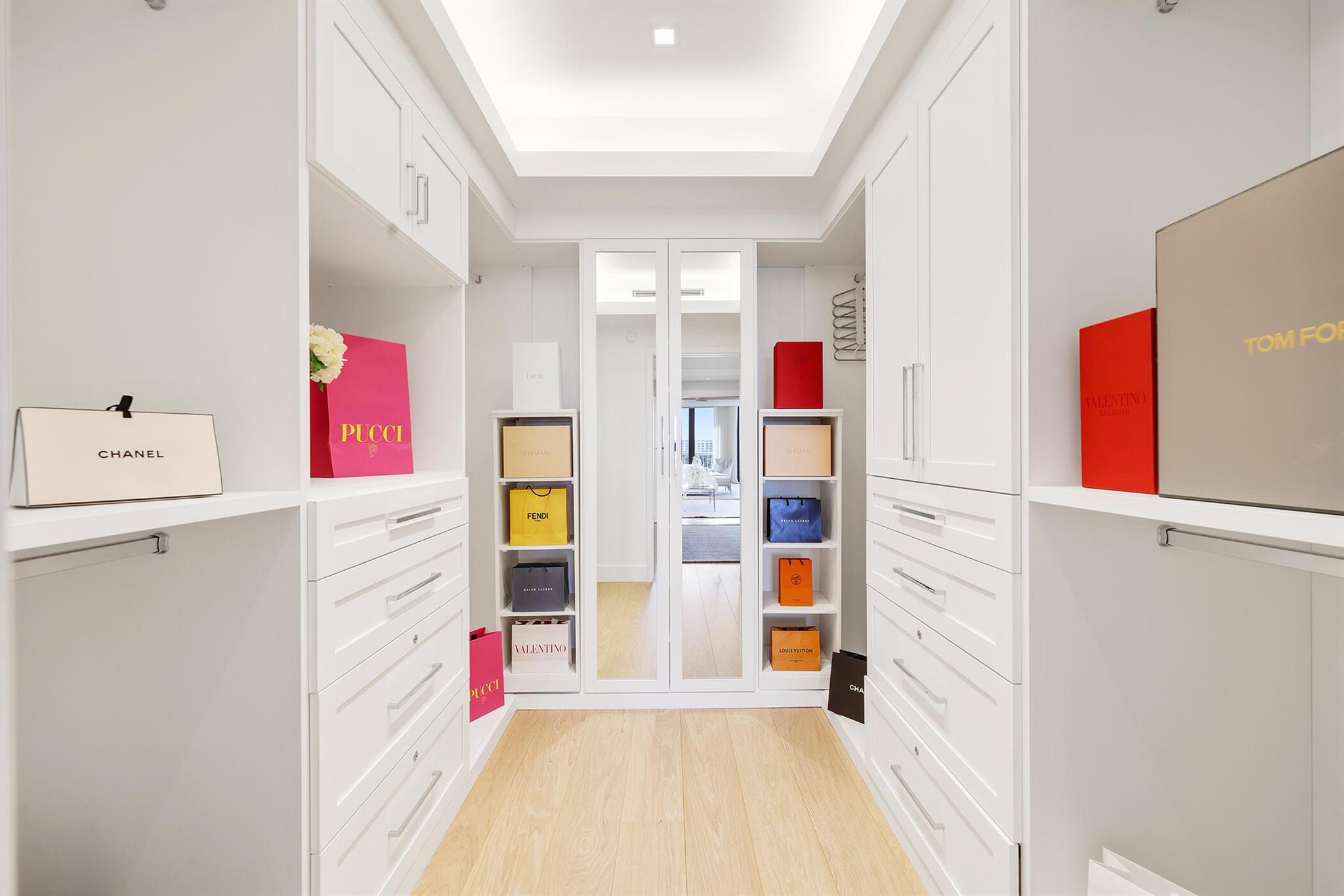 TWENTY ONE HUNDRED CONDO - Residential