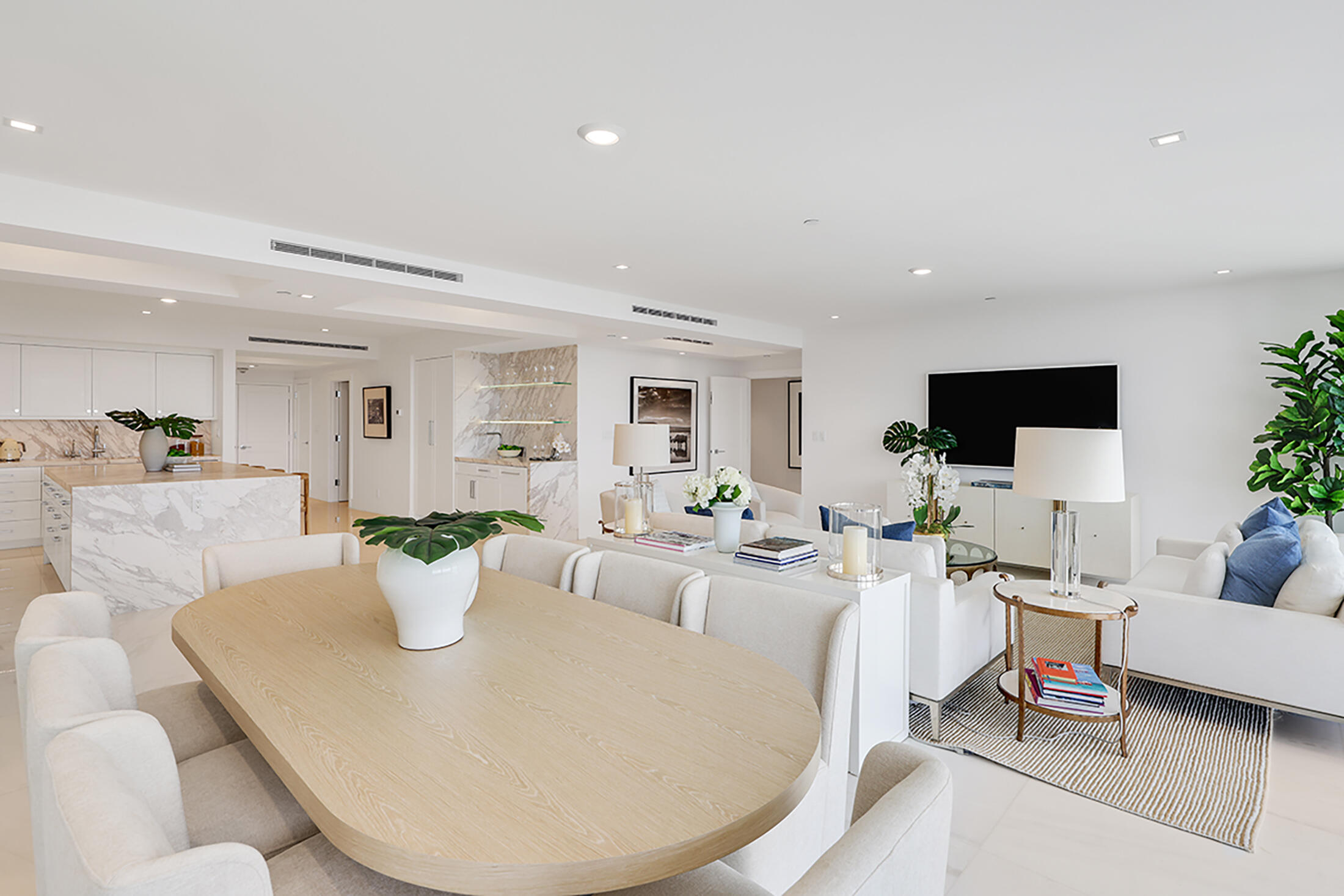 TWENTY ONE HUNDRED CONDO - Residential