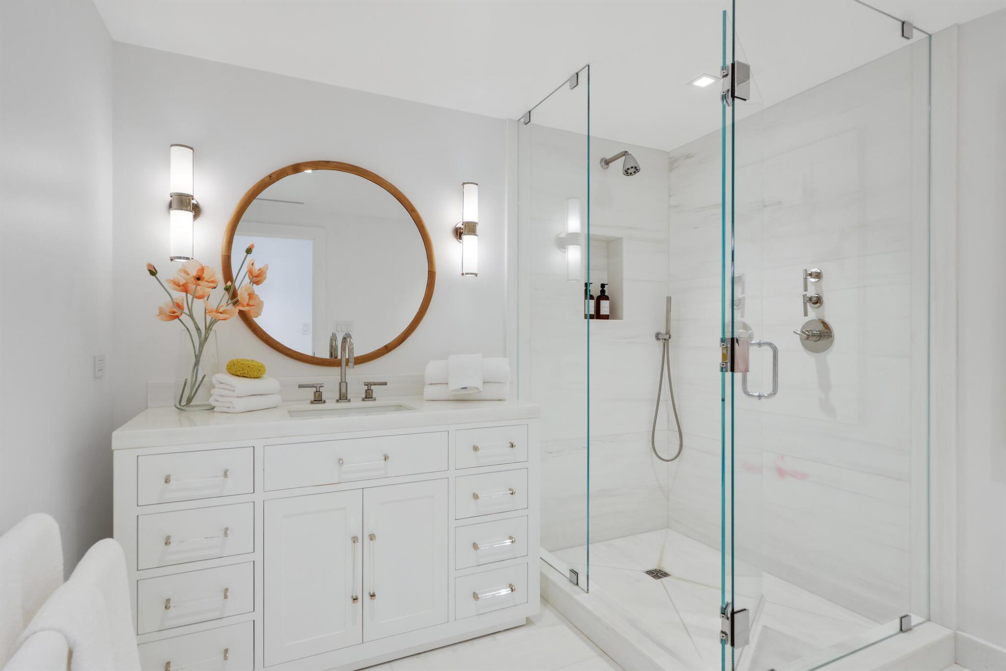 TWENTY ONE HUNDRED CONDO - Residential