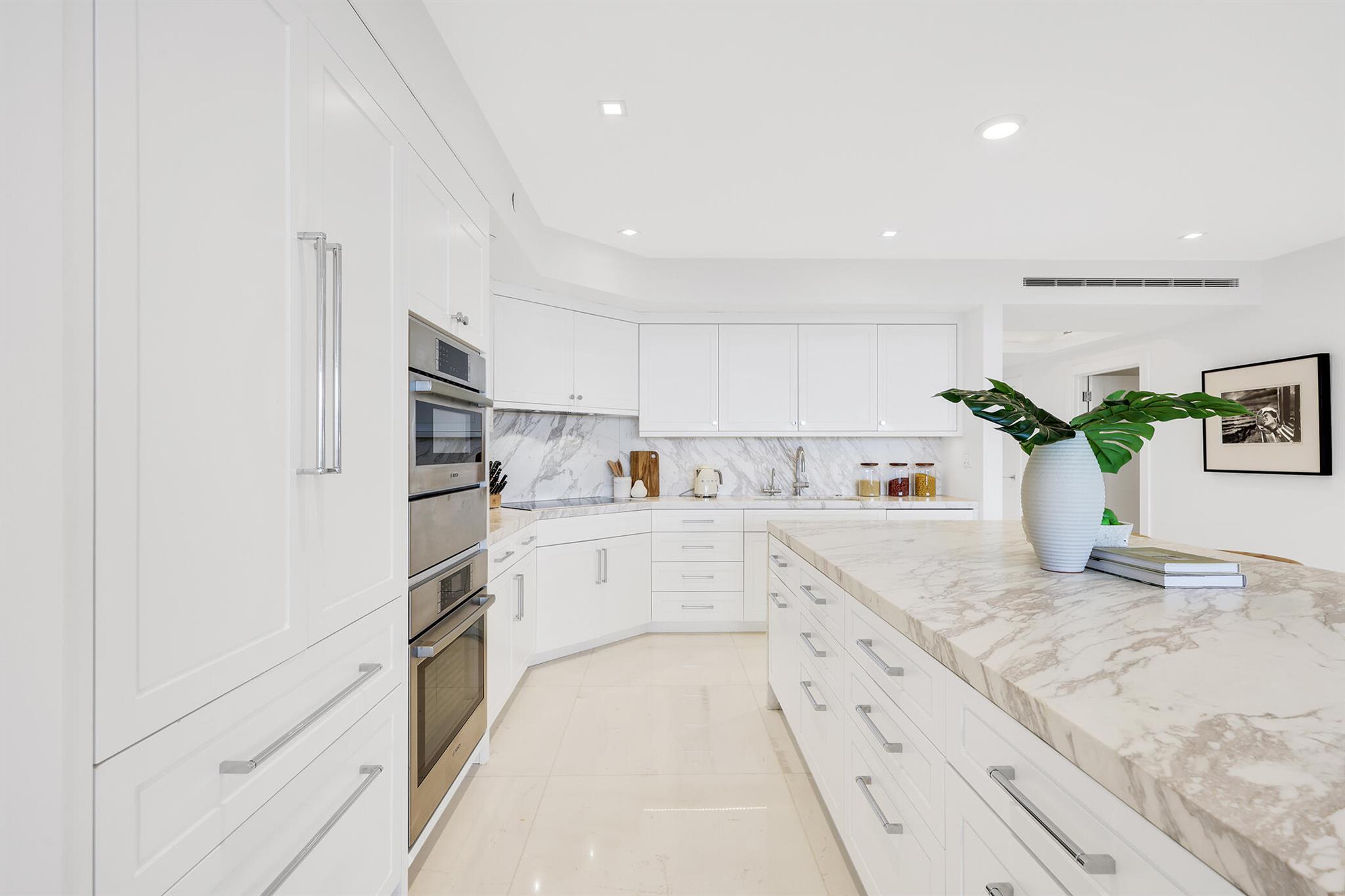 TWENTY ONE HUNDRED CONDO - Residential