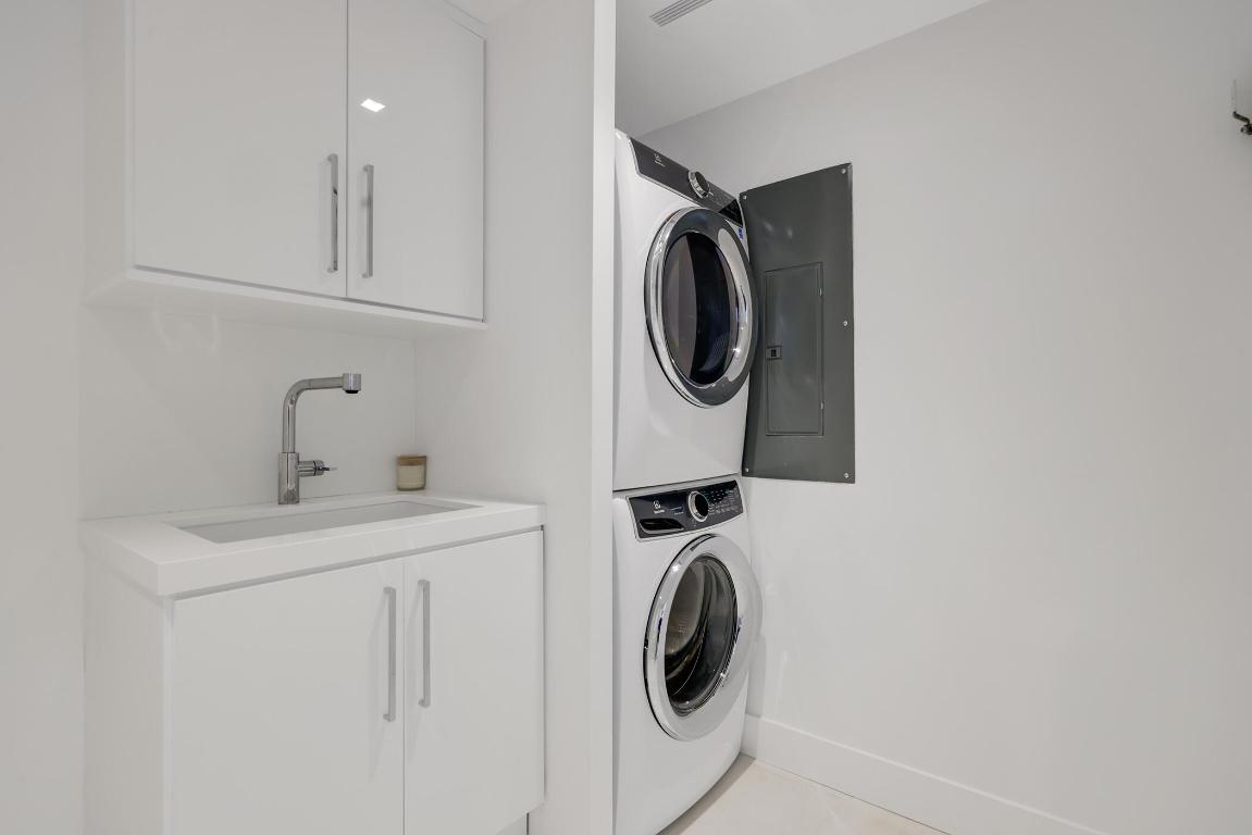 TWENTY ONE HUNDRED CONDO - Residential