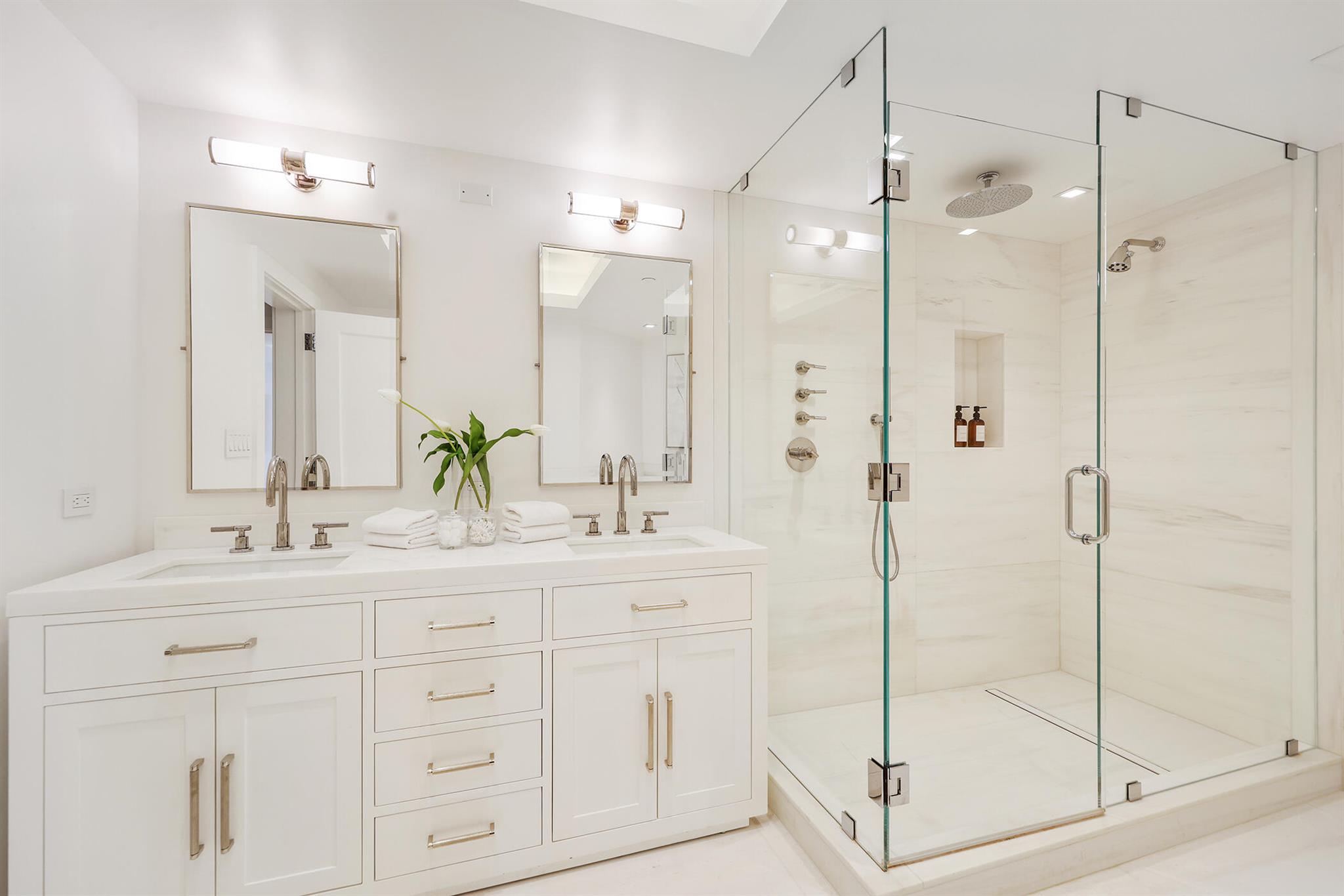 TWENTY ONE HUNDRED CONDO - Residential