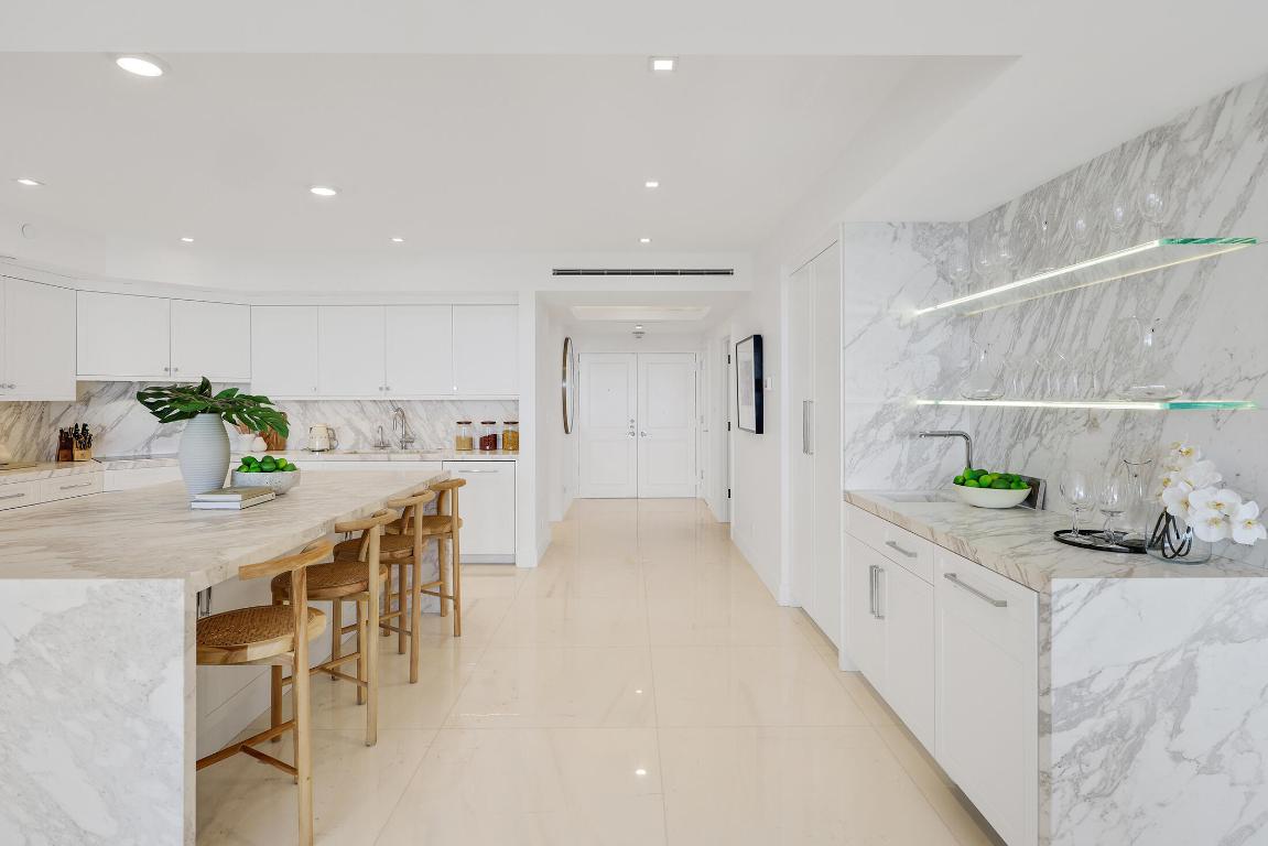 TWENTY ONE HUNDRED CONDO - Residential