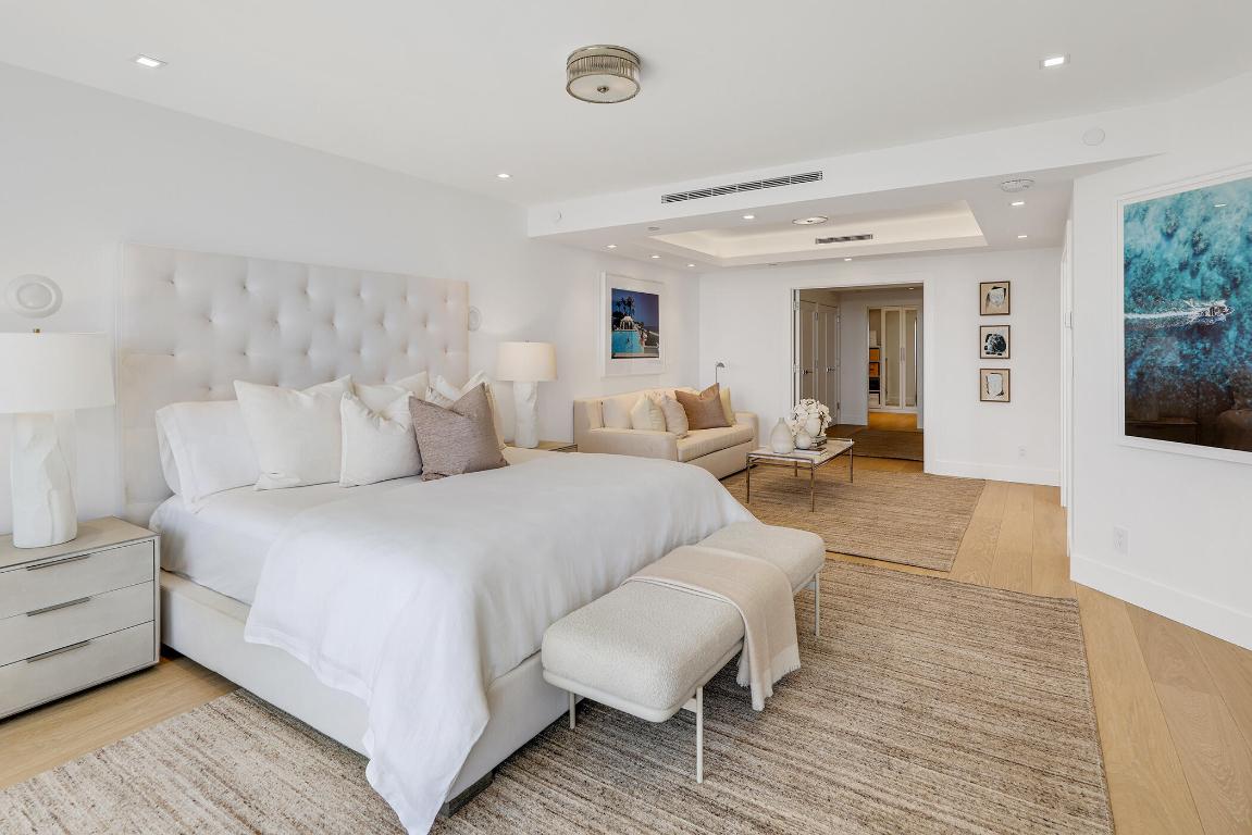 TWENTY ONE HUNDRED CONDO - Residential