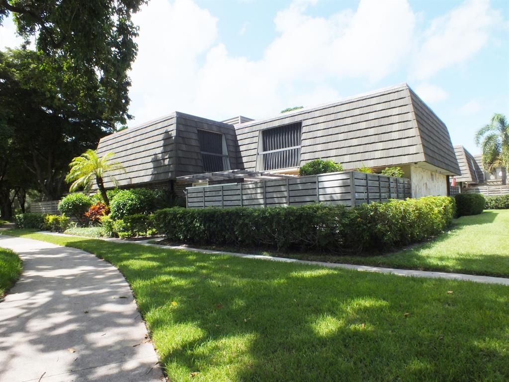 Photo of 525 5th Terrace, Palm Beach Gardens, FL 33418 (MLS # R10742107)