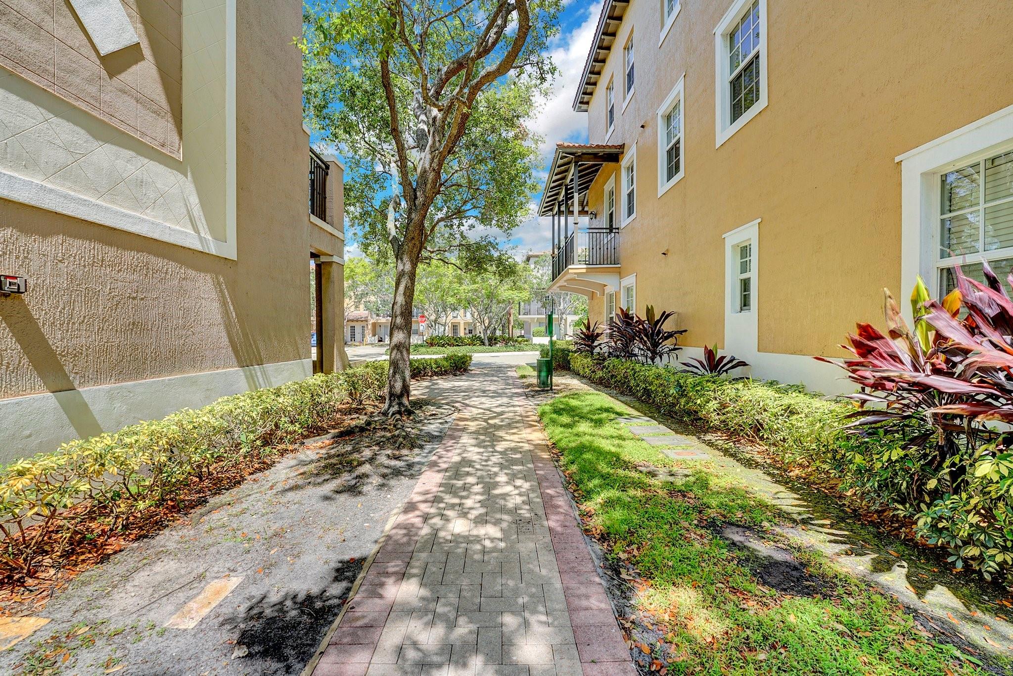 454 SW 147th Ave 4601