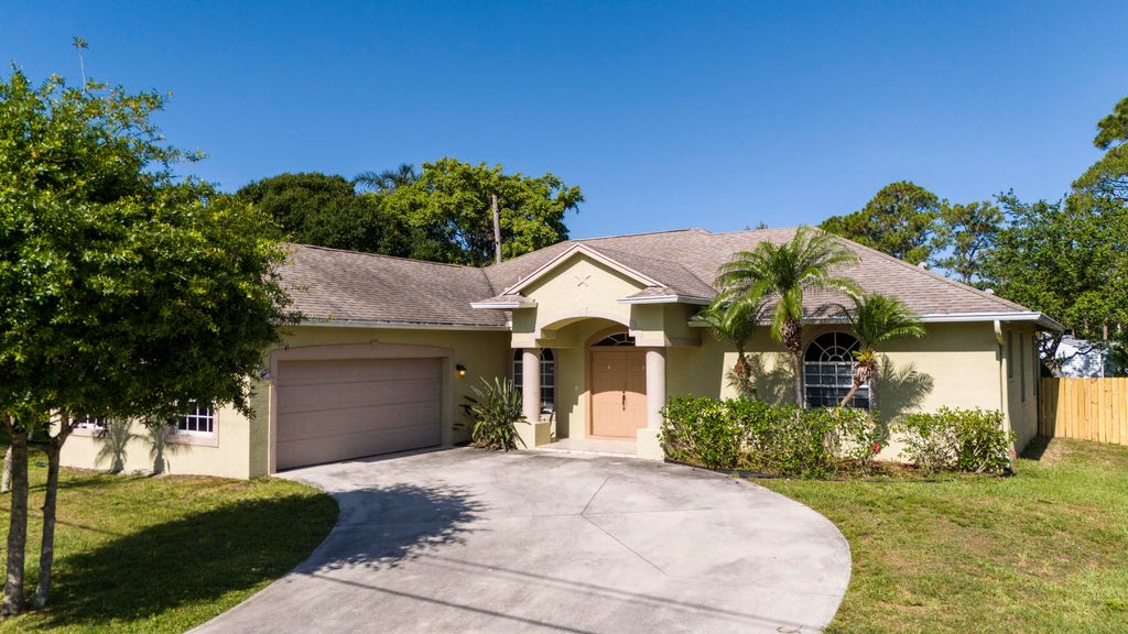 Photo of 6013 Sunset Boulevard, Fort Pierce, FL 34982 (MLS # R10988525)