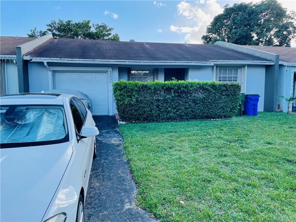 LAKEWOOD ON THE GREEN - Residential