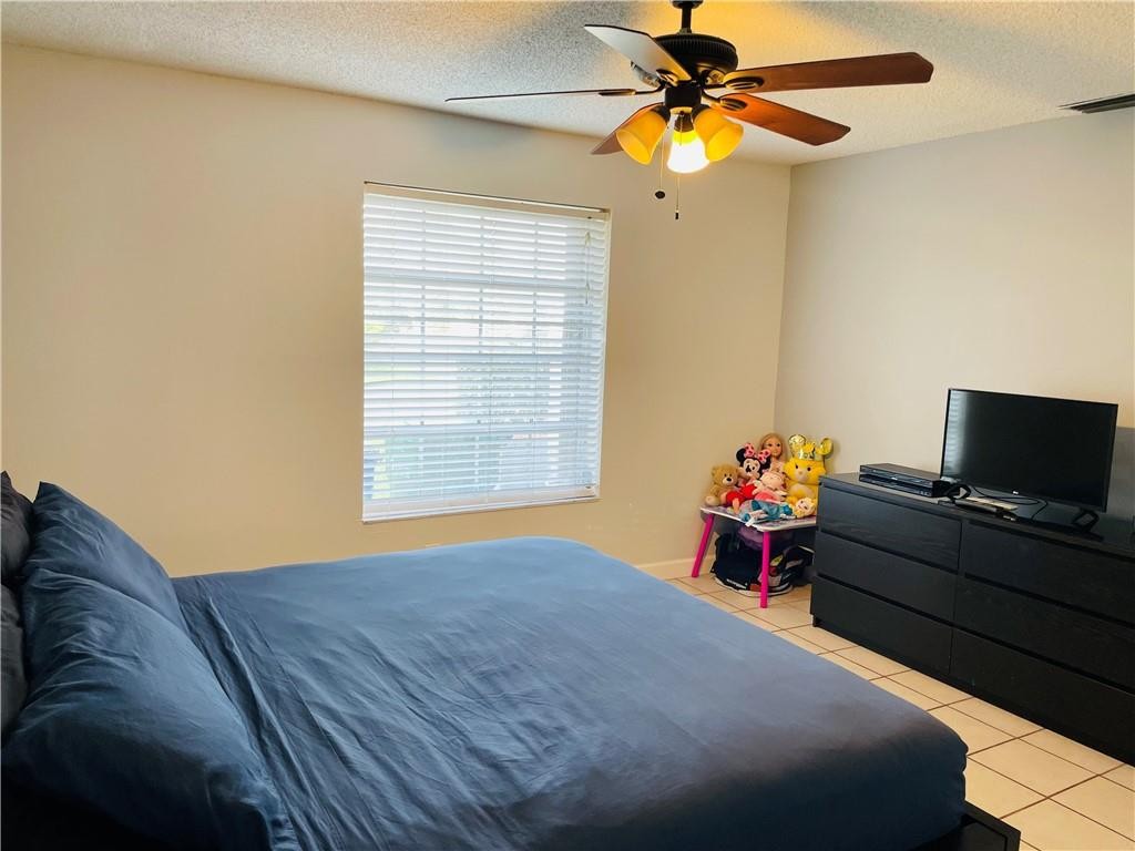 LAKEWOOD ON THE GREEN - Residential