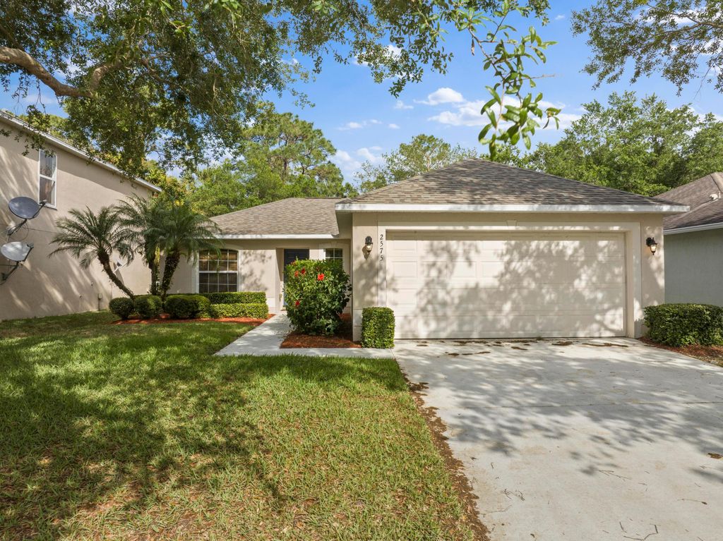 Photo of 2575 SW 12th Sq Square SW, Vero Beach, FL 32968 (MLS # B26011179)