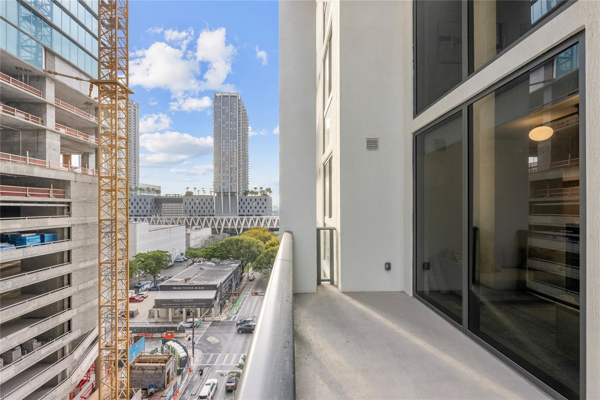 11 NE 6th Street 907