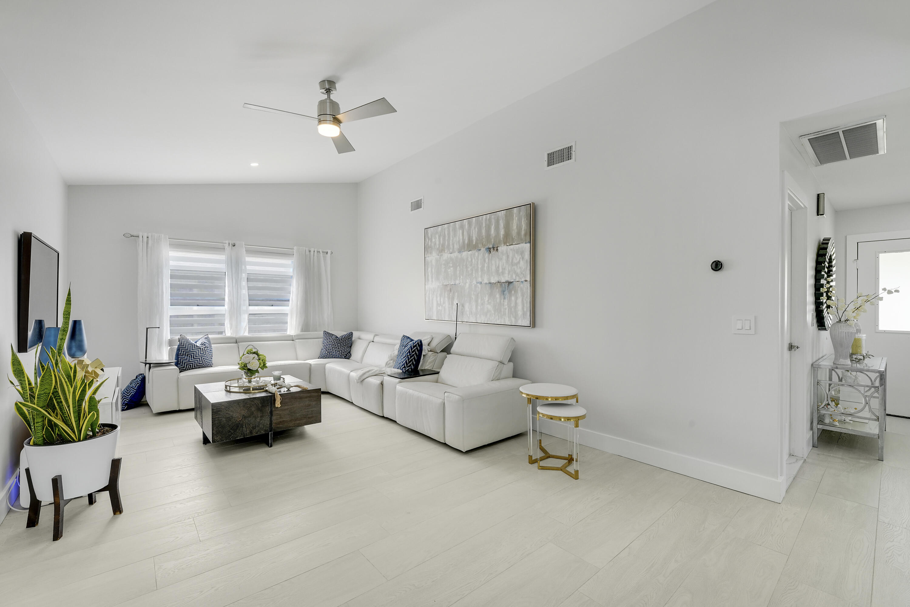 SUGAR POND MANOR OF WELLINGTON - Residential