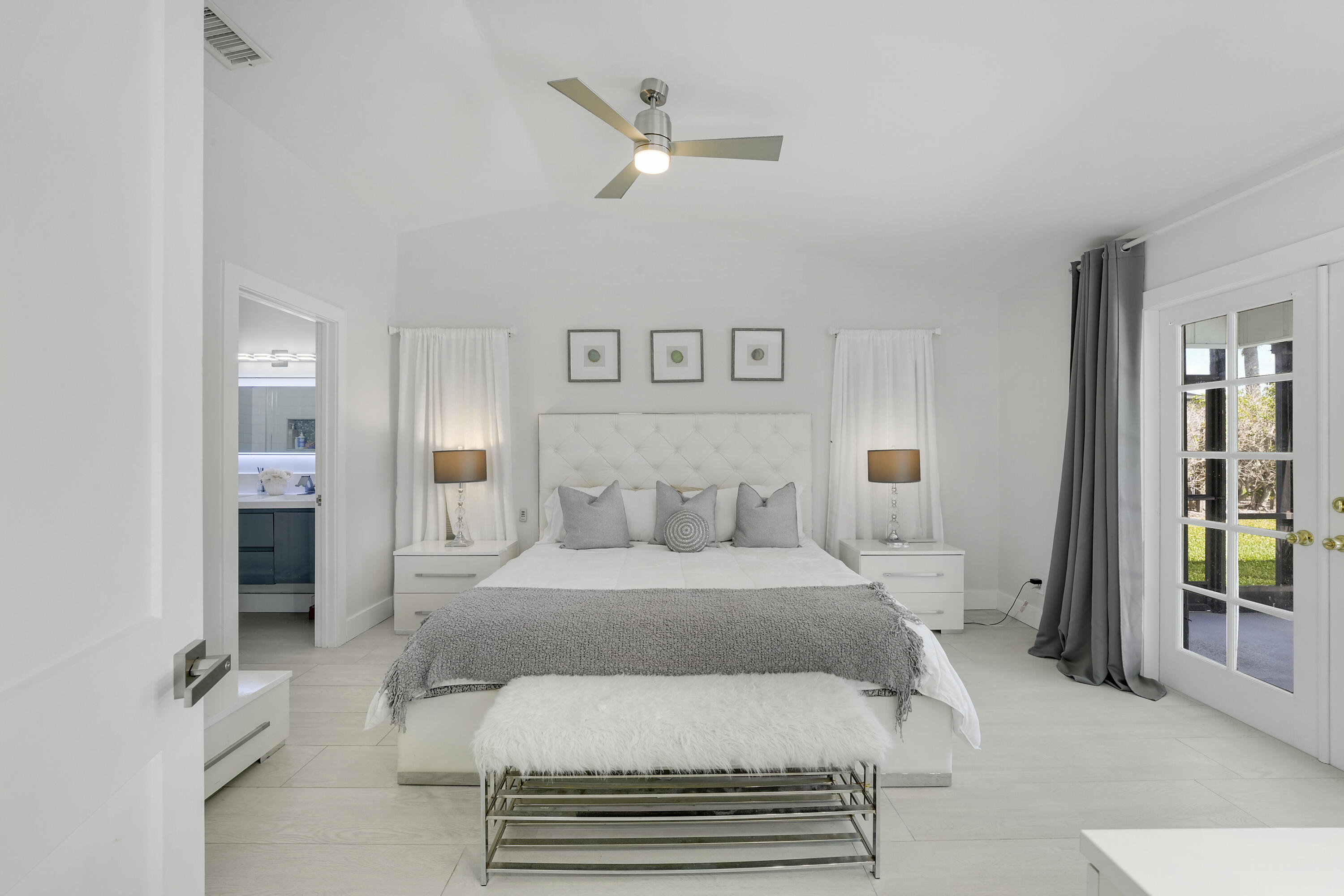 SUGAR POND MANOR OF WELLINGTON - Residential