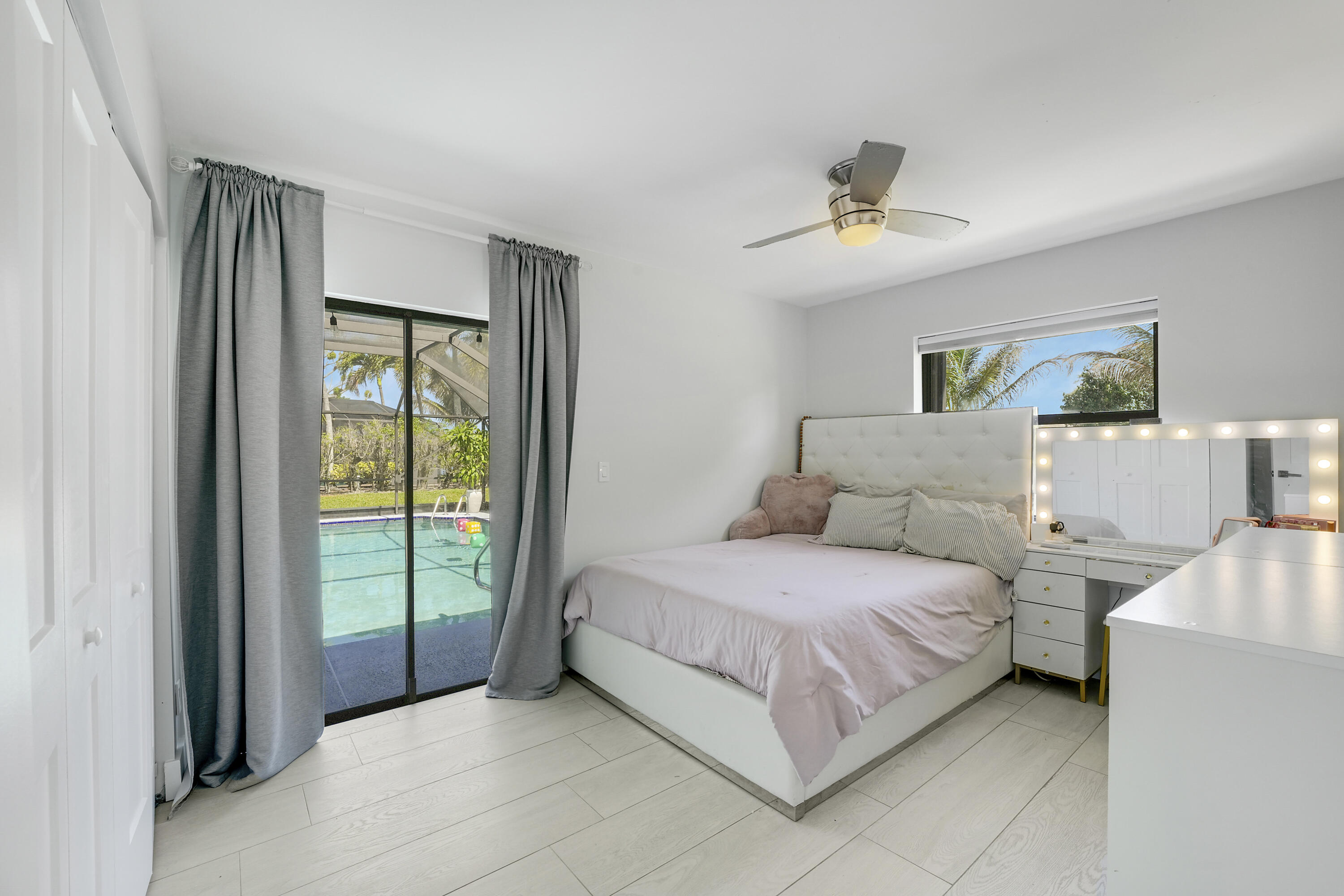 SUGAR POND MANOR OF WELLINGTON - Residential