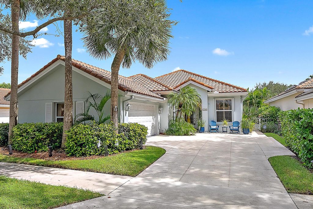 Photo of 156 Hampton Place, Jupiter, FL 33458 (MLS # R11131339)