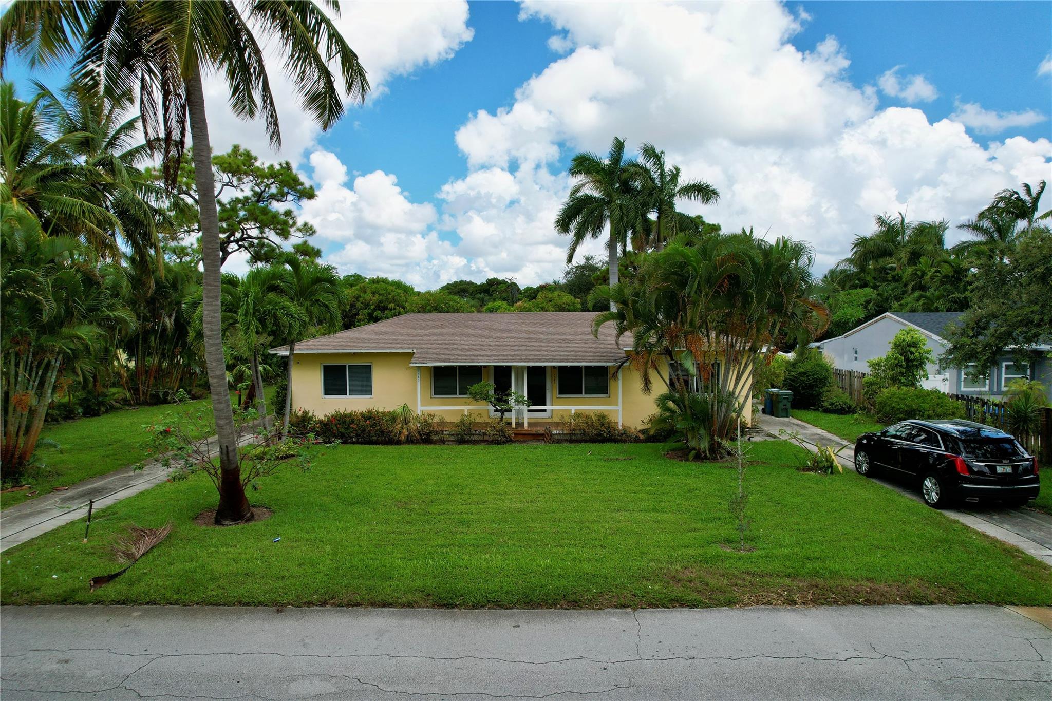 1383 NE 34th Ct