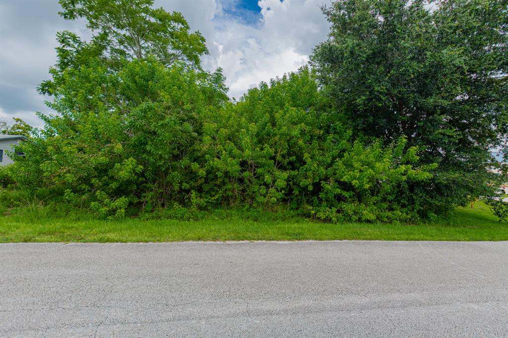 PORT ST LUCIE SECTION 27 - Land