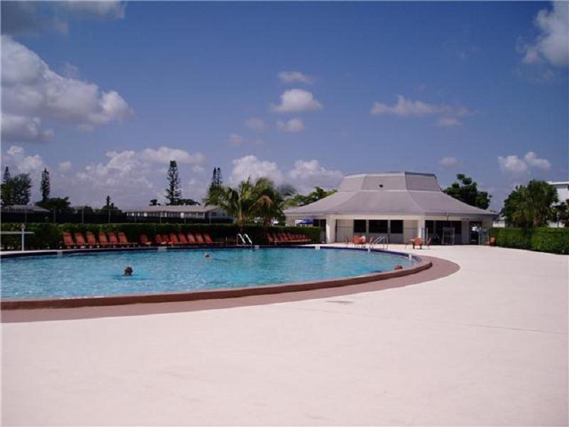 NEWPORT V CONDO - Residential Lease