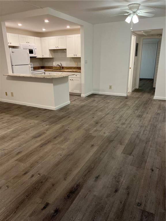 NEWPORT V CONDO - Residential Lease