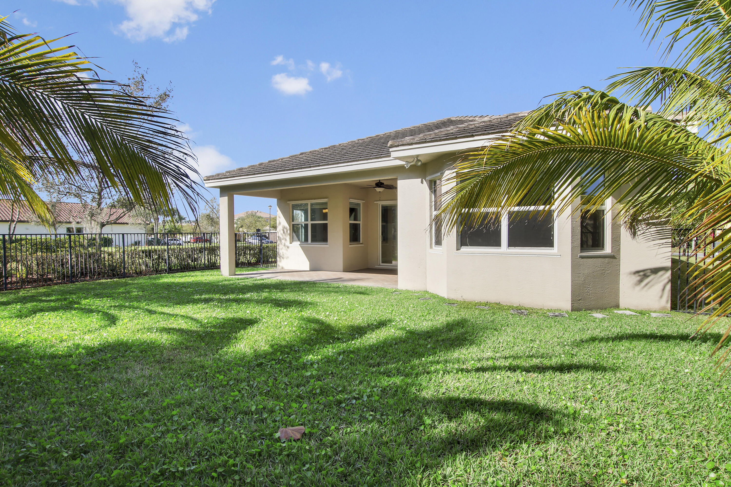 PORTOSOL REPL NO 2 - Residential Lease