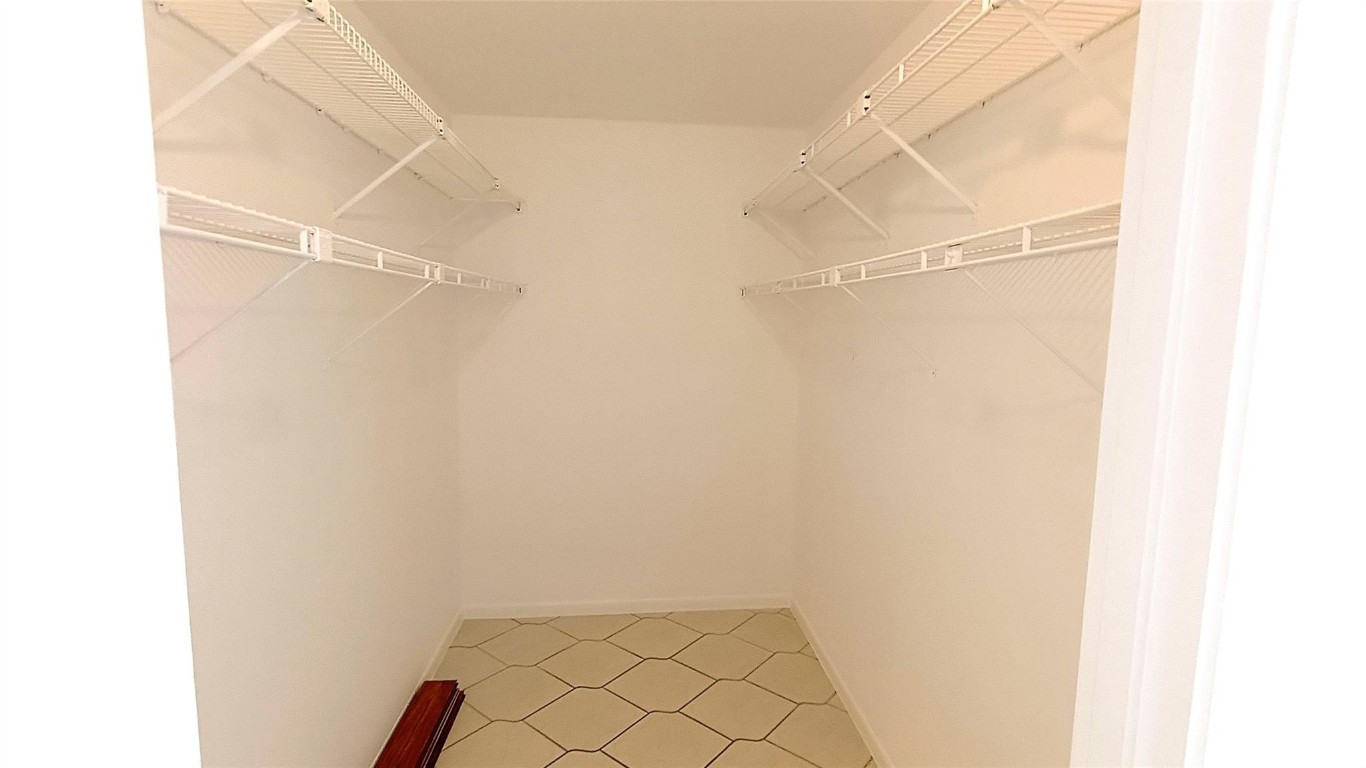 Island Club Four Condo - Residential Lease