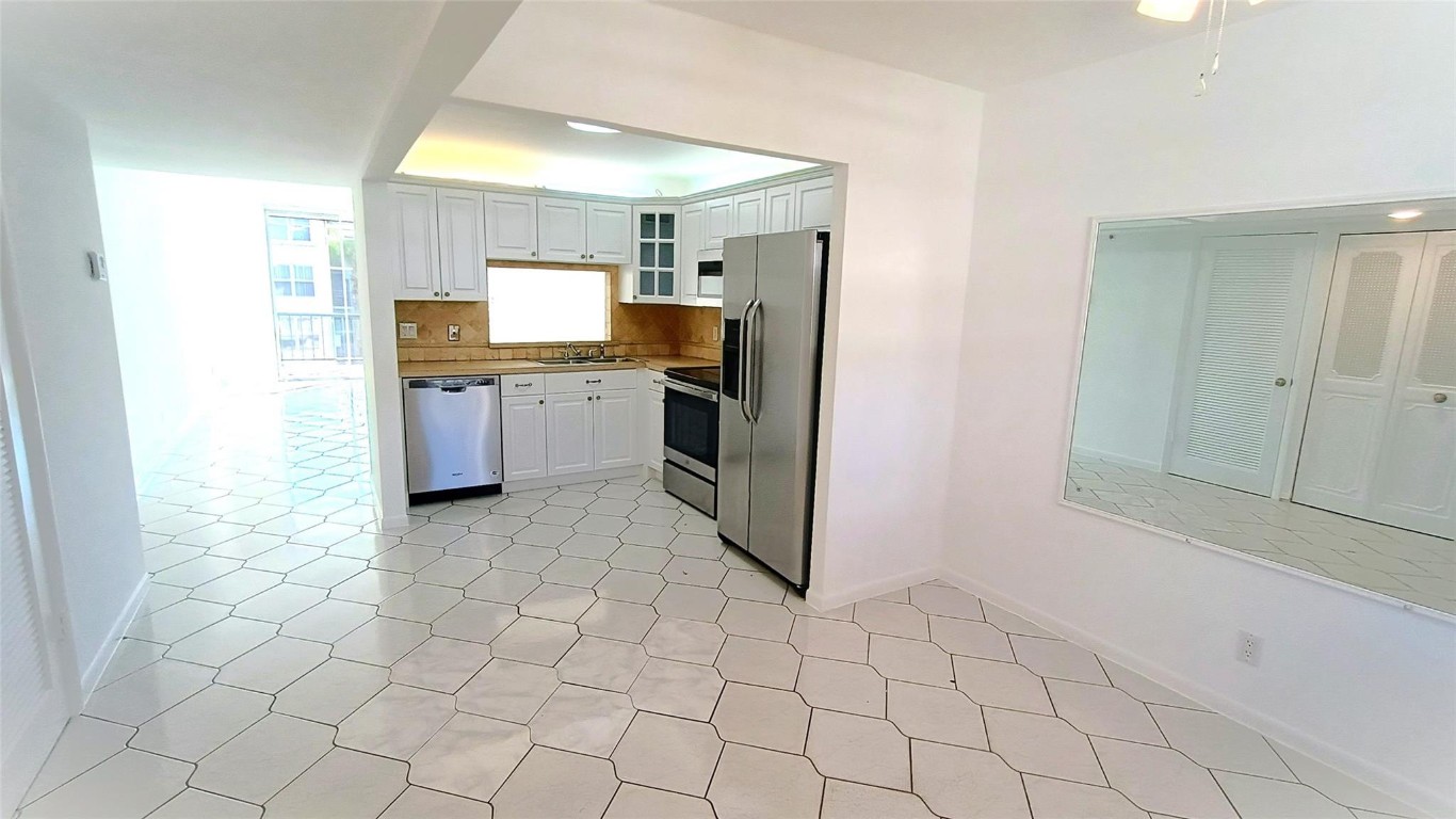 Island Club Four Condo - Residential Lease