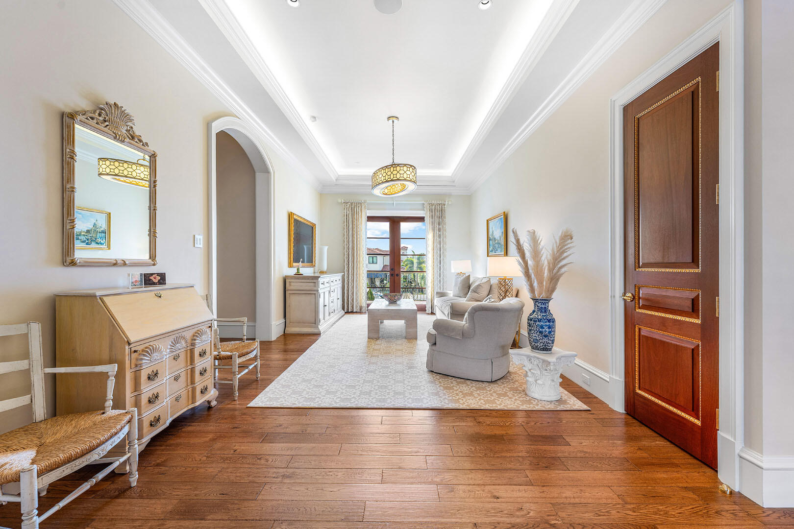 ROYAL PALM YACHT & COUNTRY CLUB - Residential