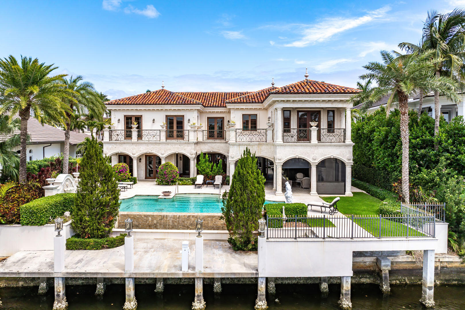 ROYAL PALM YACHT & COUNTRY CLUB - Residential