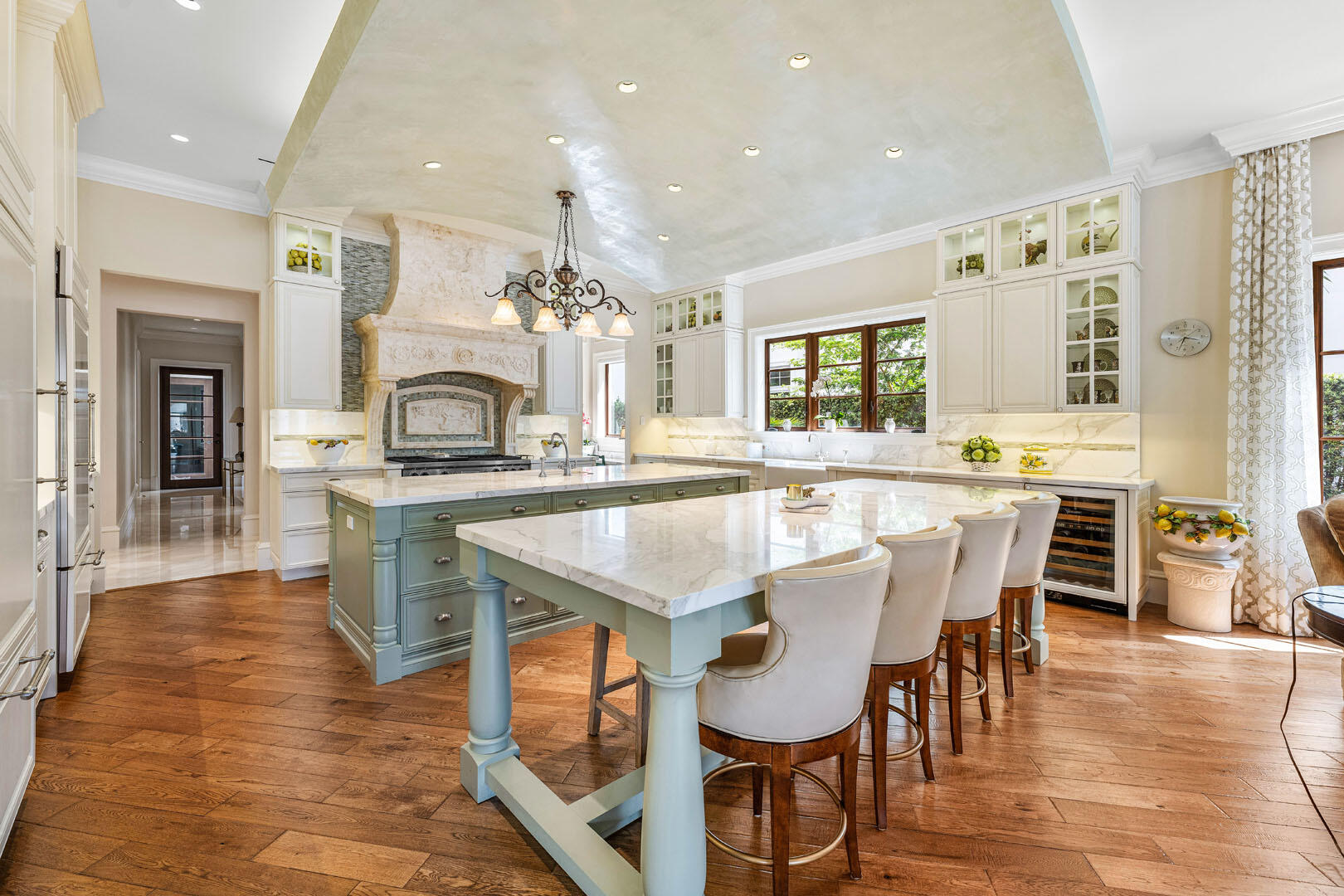 ROYAL PALM YACHT & COUNTRY CLUB - Residential