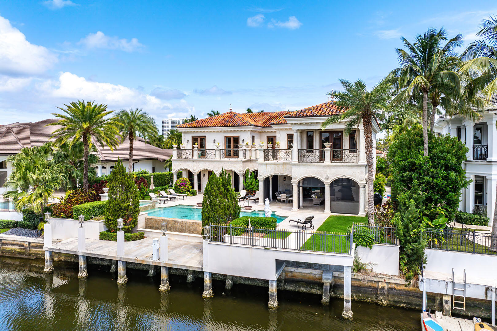 ROYAL PALM YACHT & COUNTRY CLUB - Residential