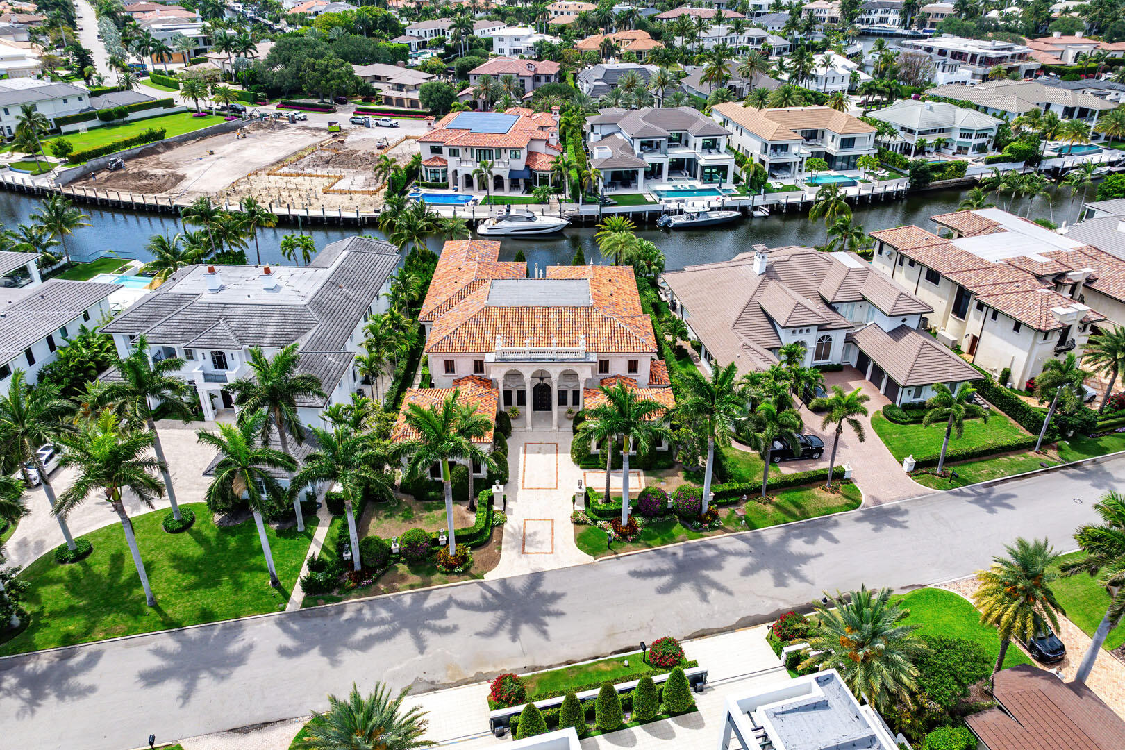 ROYAL PALM YACHT & COUNTRY CLUB - Residential
