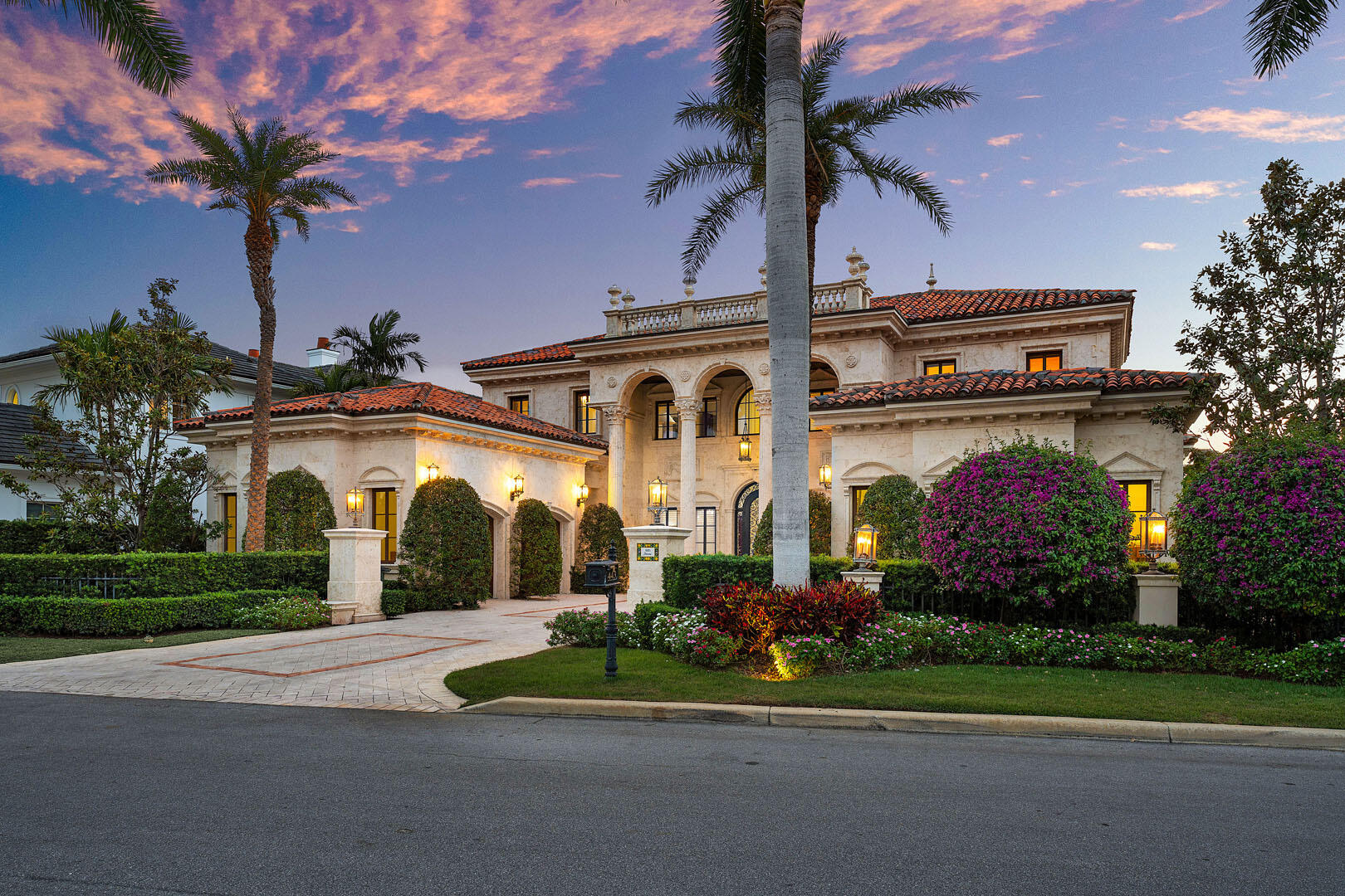 ROYAL PALM YACHT & COUNTRY CLUB - Residential