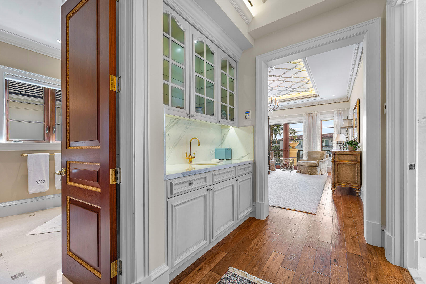 ROYAL PALM YACHT & COUNTRY CLUB - Residential