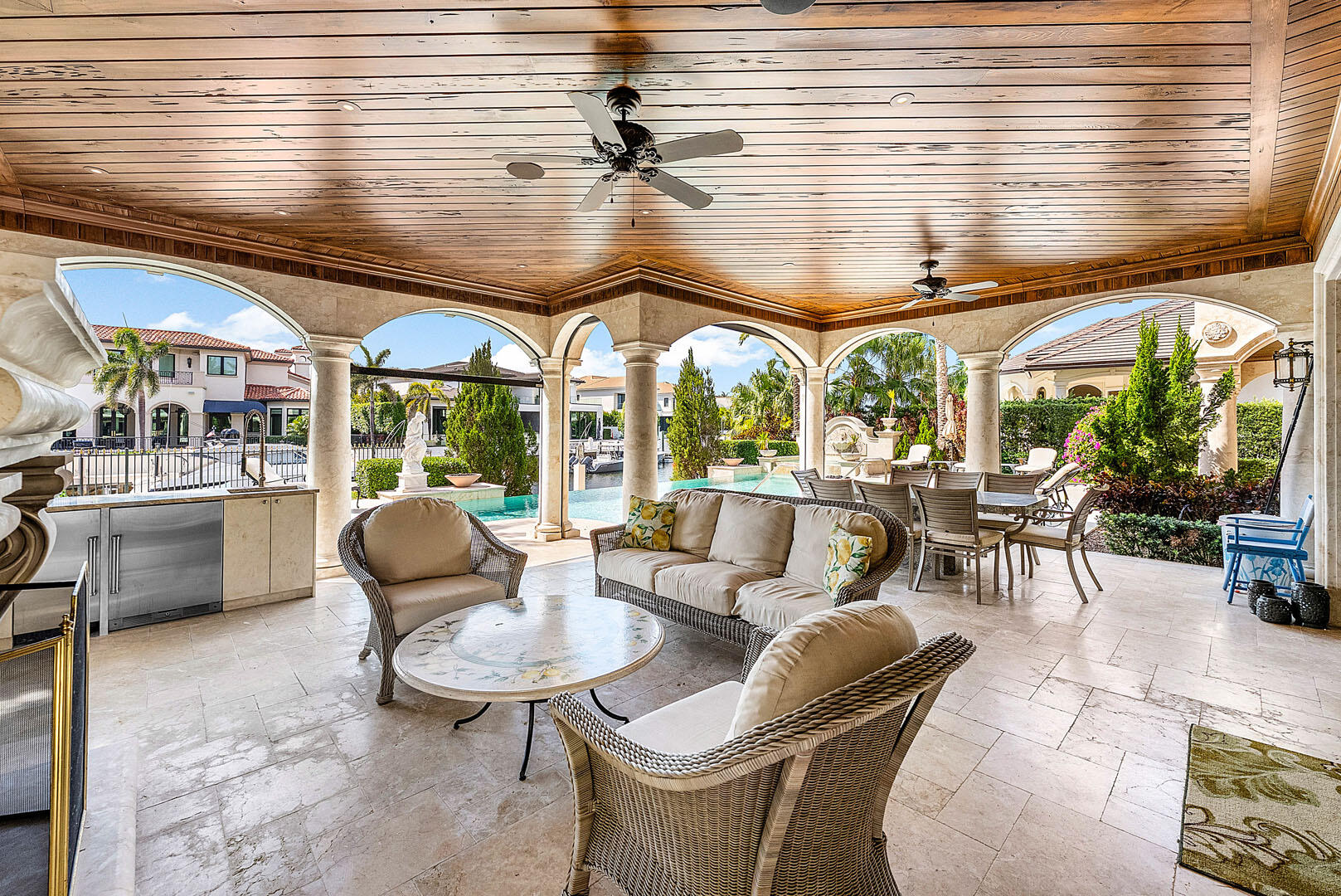 ROYAL PALM YACHT & COUNTRY CLUB - Residential