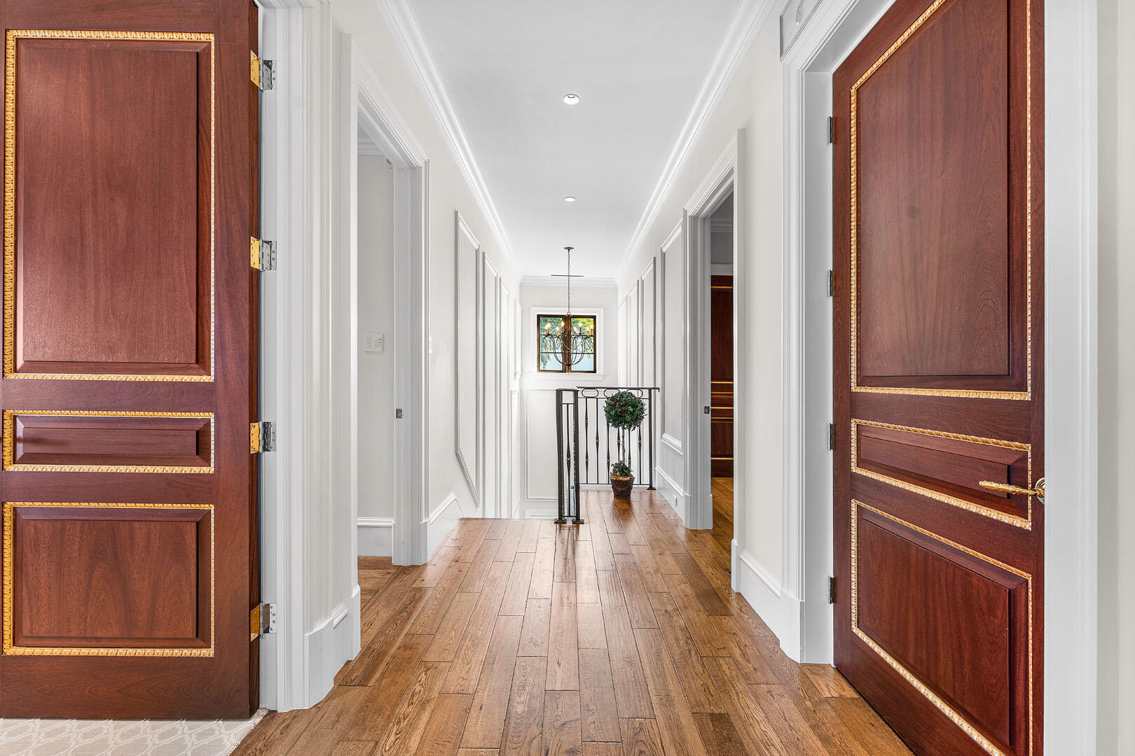 ROYAL PALM YACHT & COUNTRY CLUB - Residential