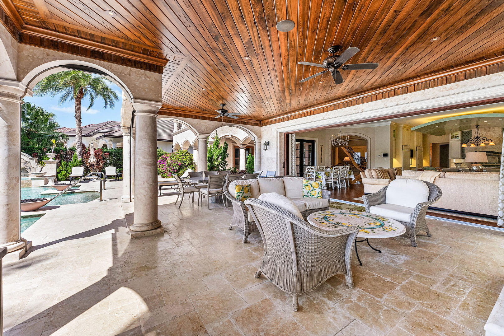 ROYAL PALM YACHT & COUNTRY CLUB - Residential