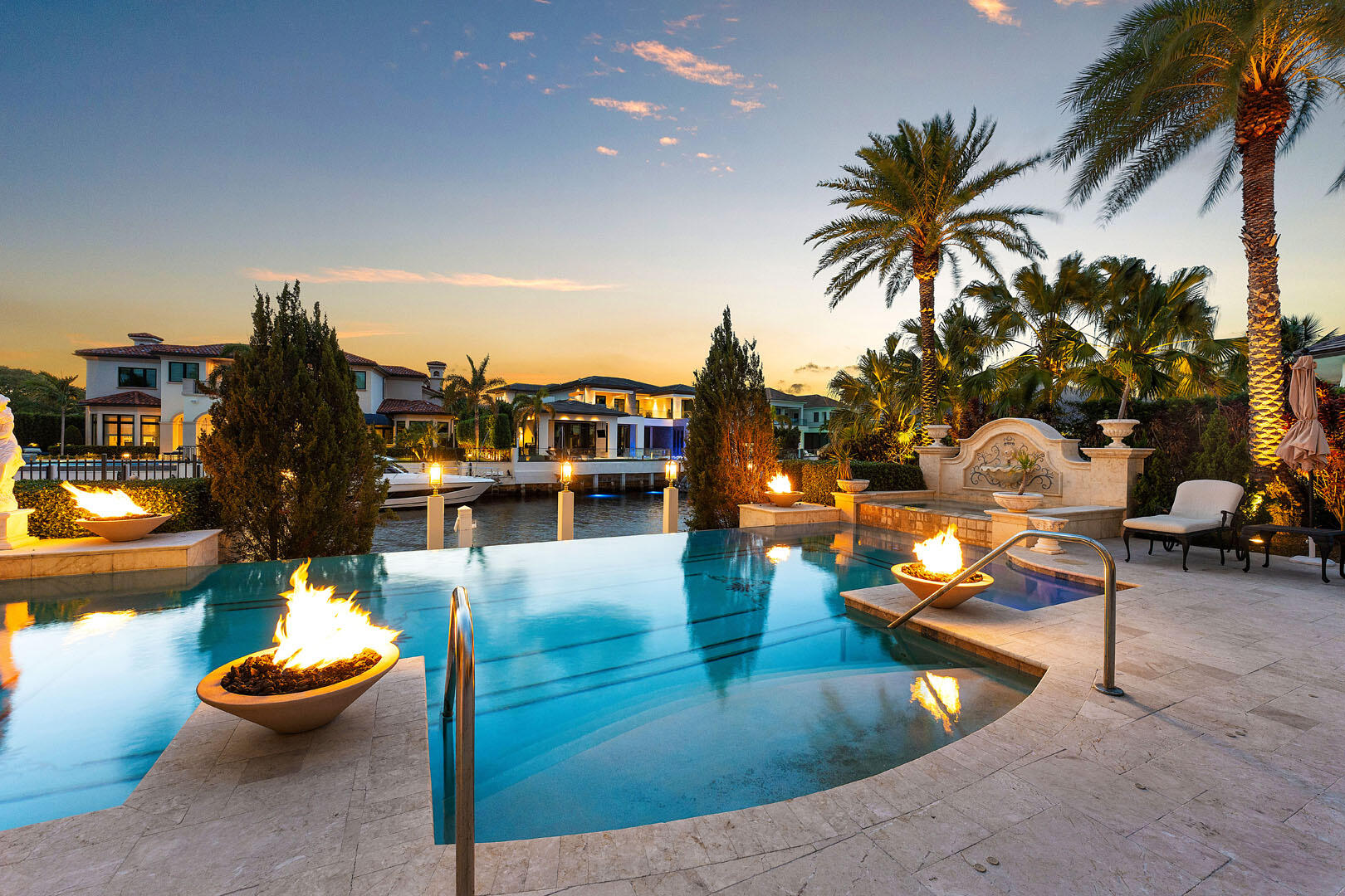 ROYAL PALM YACHT & COUNTRY CLUB - Residential