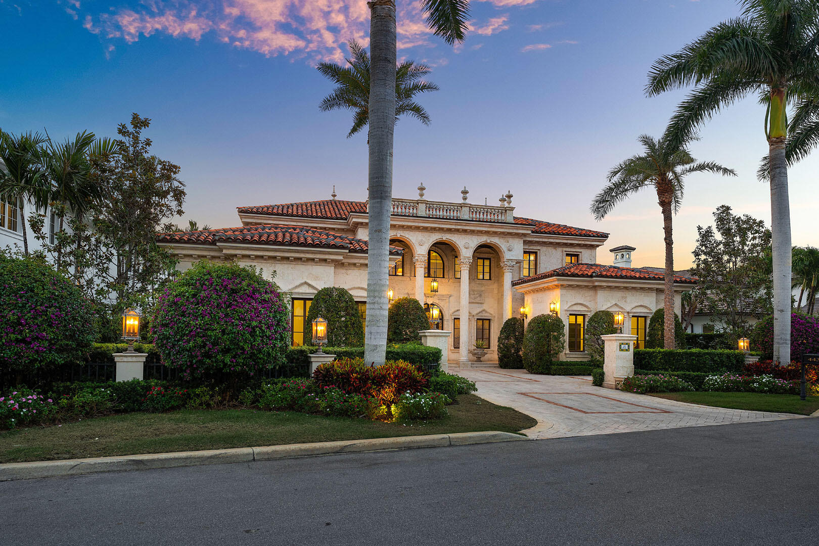 ROYAL PALM YACHT & COUNTRY CLUB - Residential